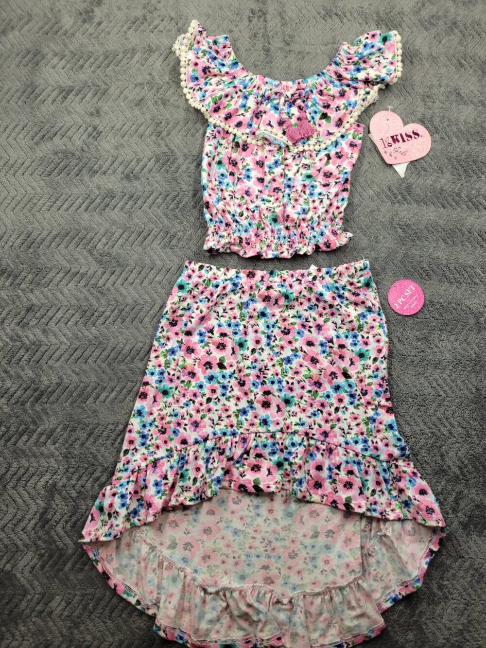 First Kiss Girls two piece skirt set size 4/5 multicolored new with tags